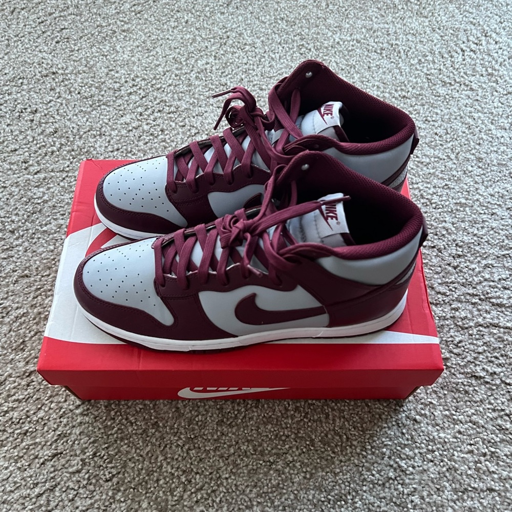 Nike Dunk High Retro
